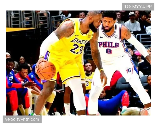 戴维斯国家队赛场闪耀，力助球队斩获关键胜利